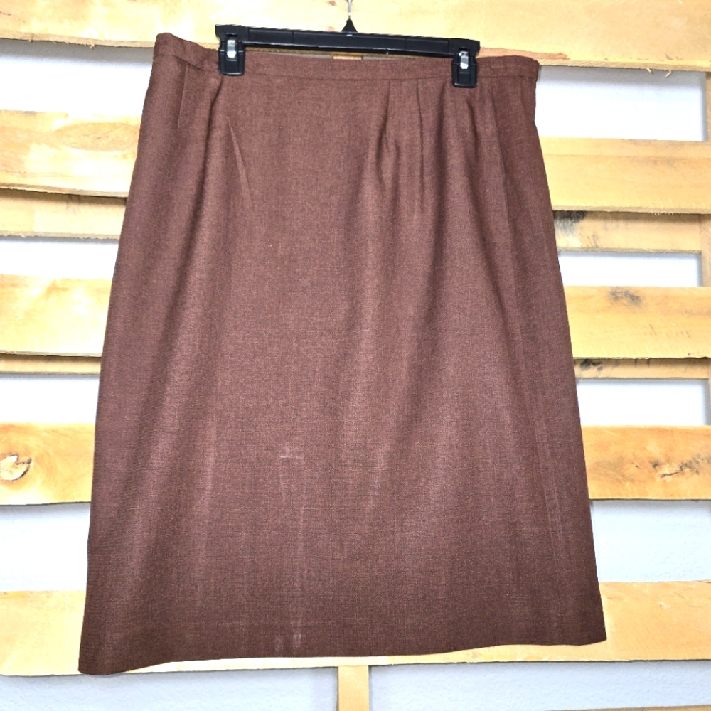 Elegant Brown Skirt Size:16